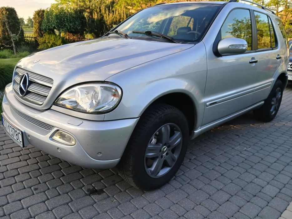 Mercedes-Benz ML Finał Edition 3,5 tony hak 200 KM