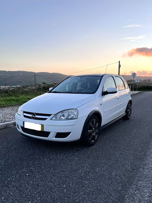 Opel Corsa C 1.3 CDTI (2006) - 5 Portas, Muito Económico Bem Estimado