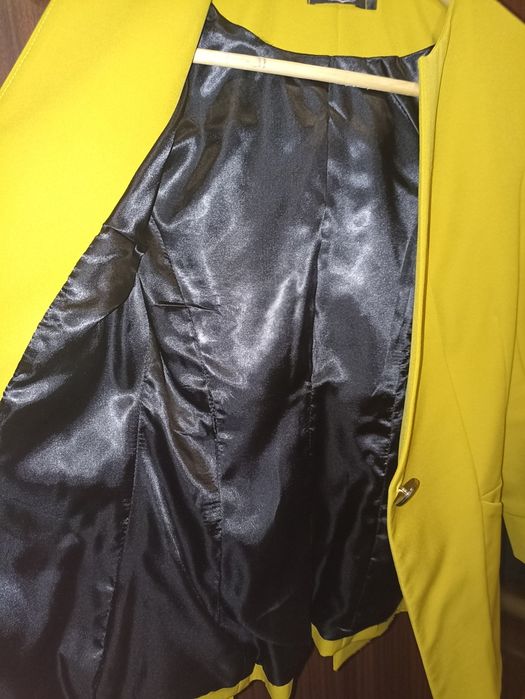 Продам піджак весна-осінь