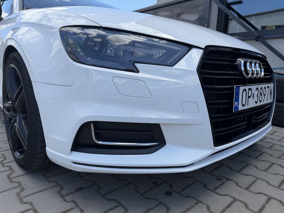 Zderzak przedni tylnu AUDI A3 8V sedan lift LY9C
