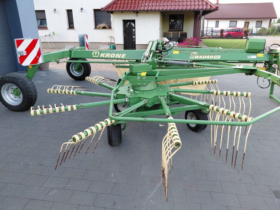 Zgrabiarka Krone Swadro 681