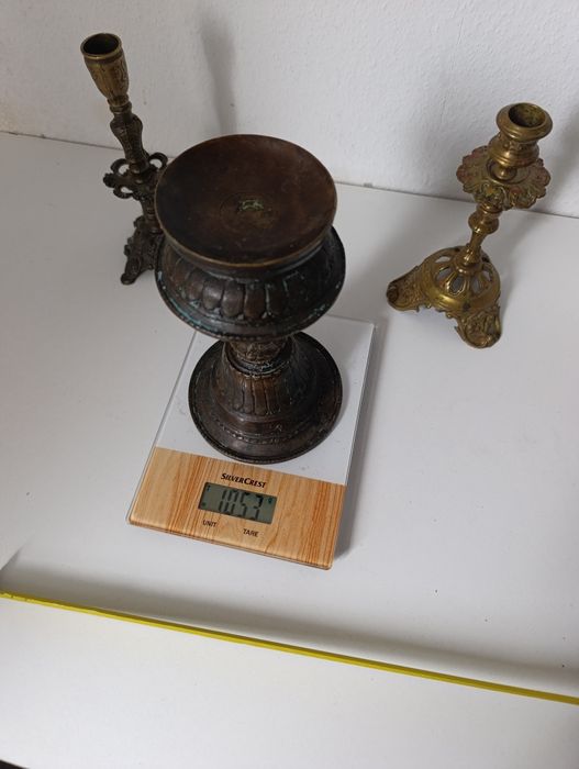 Бронзовые подсвечники