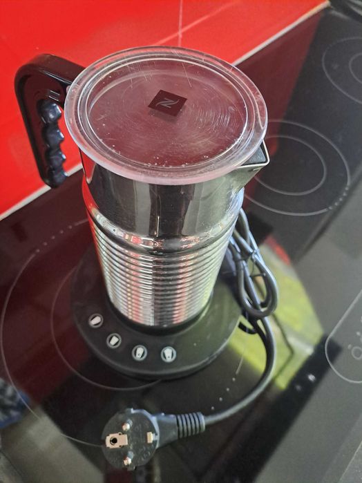 Nespresso máquina de capuccino