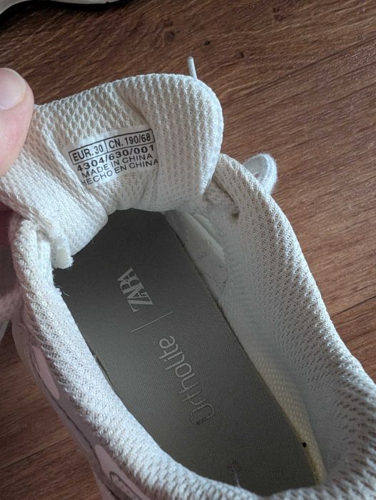 Кросівки zara 30 розмір 19 см устілка