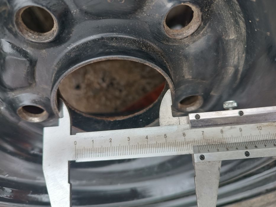 Продам запаску  R16 с диском