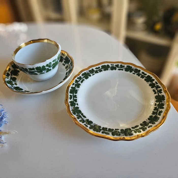 Trio sniadaniowe Miśnia wzór liście winogron ze złoceniami