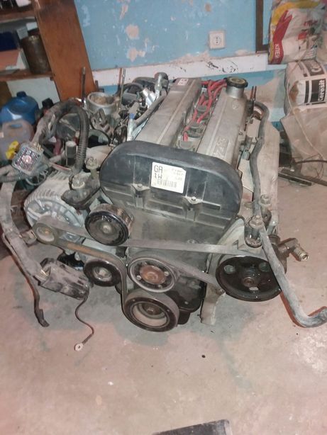 Форд мондео двигун 1,6- 15т, коробка-5,проводка,двері .