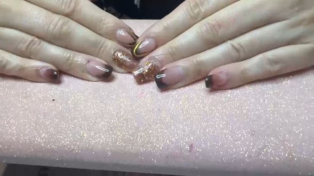 Modelo de unhas de gel