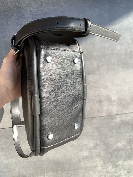 Чорна маленька сумка