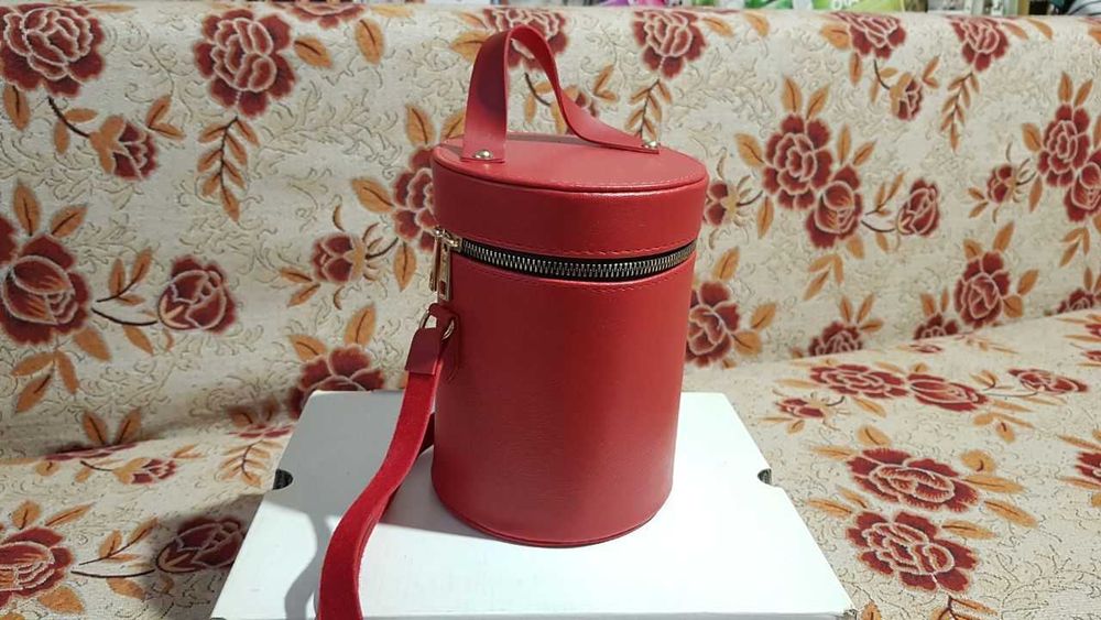 Сумка-бочонок женская. Новая!