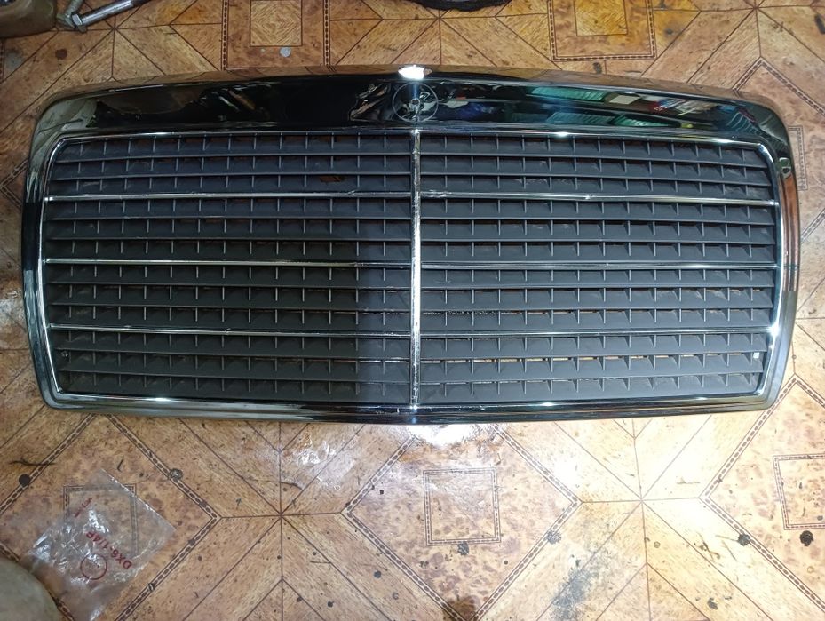 Решітка радіатора Мерседес