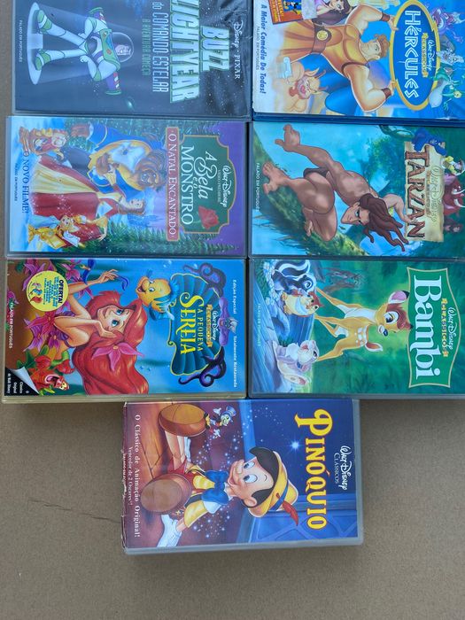Várias cassetes VHS - Disney Pokémon toy story etc