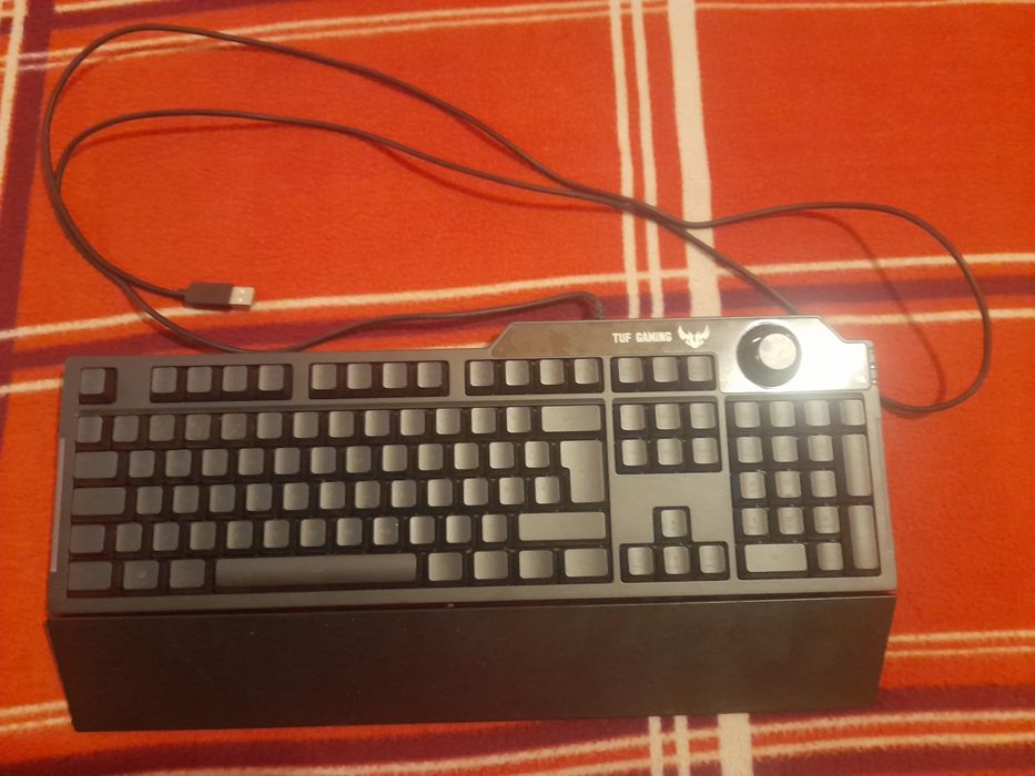 Teclado Tuf Gaming K1