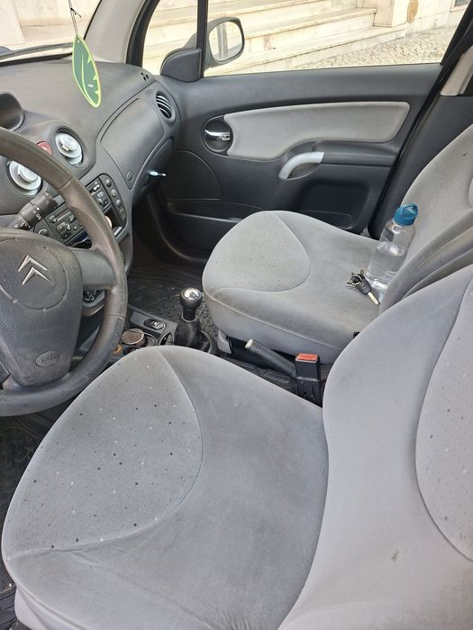 Vendo citroen c 3 ( só consigo mostrar ao fim de semana)