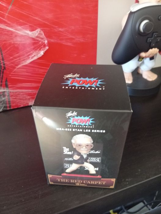 Figura stan lee red carpet