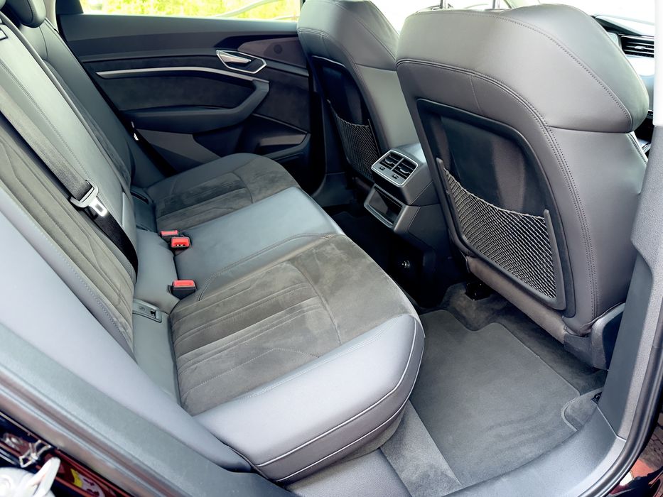 Audi E-tron  55  95Kwt 408 к.с Європа!!