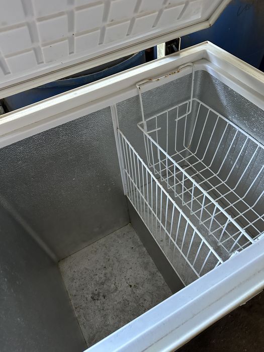 Arca Congeladora Horizontal (Baú) – Bom Estado e Funcional