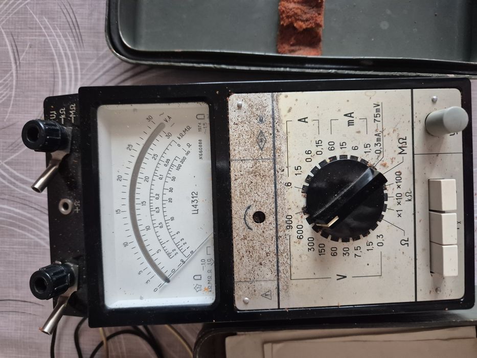 Комбінований прилад Ц4312 для вимірювання струму і напруги ссср