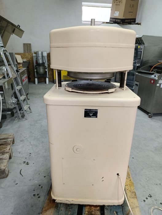 Тістоділитель. Тістоділильна машина. 
Werner & Pfleiderer Stuttgart