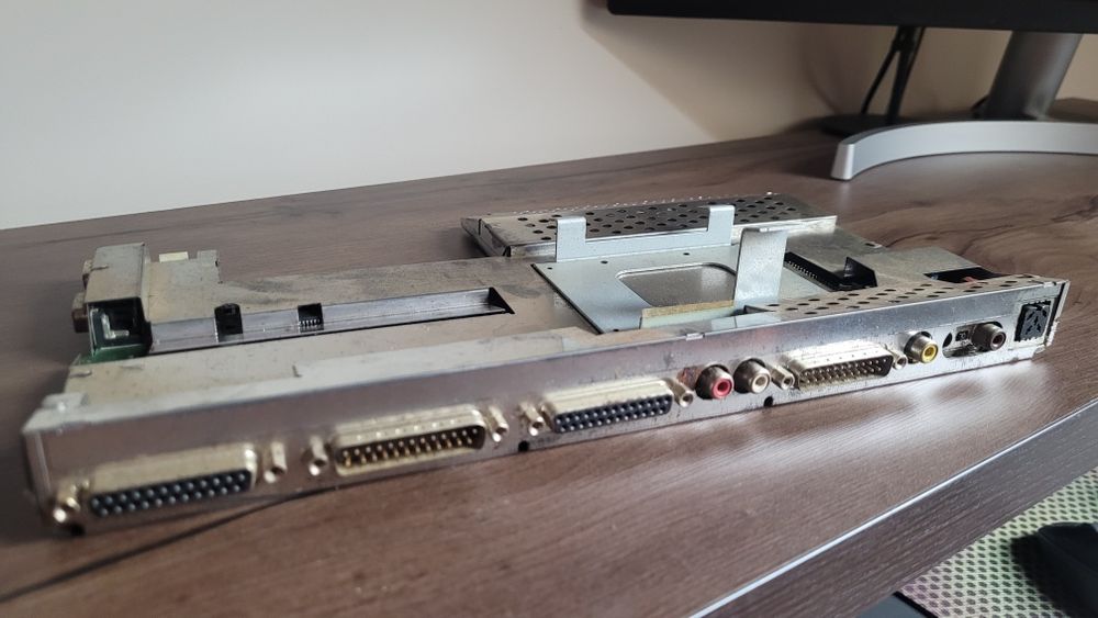 Płyta główna Amiga 600 kickstart 2.05 37.300 hd