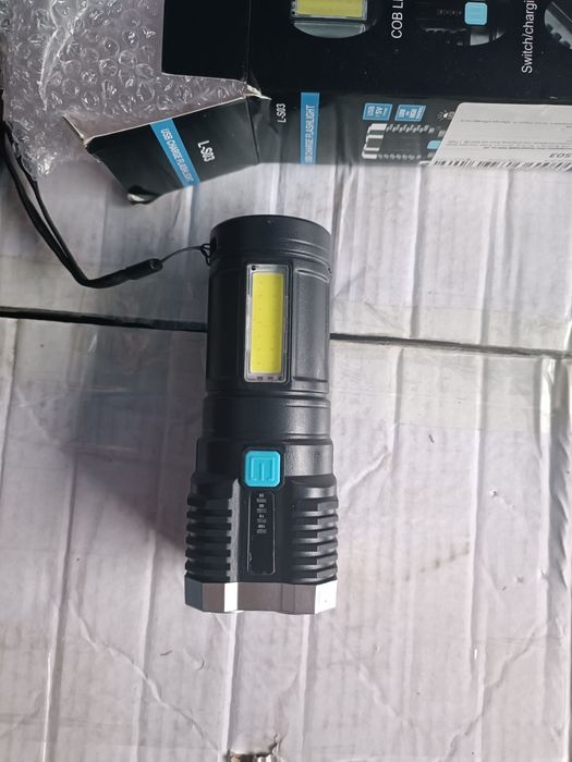 Фонарик ручной ls 03 водозащитный.