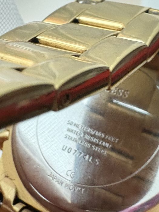 Guess W0774L5 Confetti – złoty, kryształki, komplet