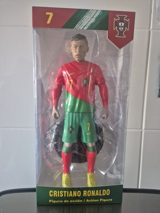 Estatueta do Cristiano Ronaldo Nova  com Altura de 27cm na sua Caixa Selada.