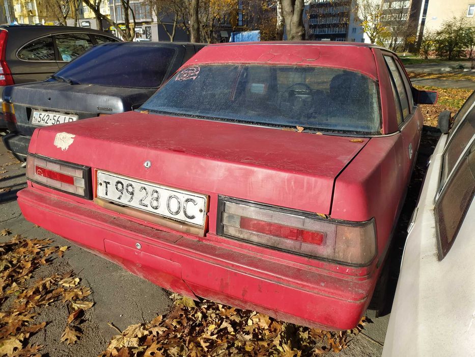 Mitsubishi Galant. (Не на ходу.)