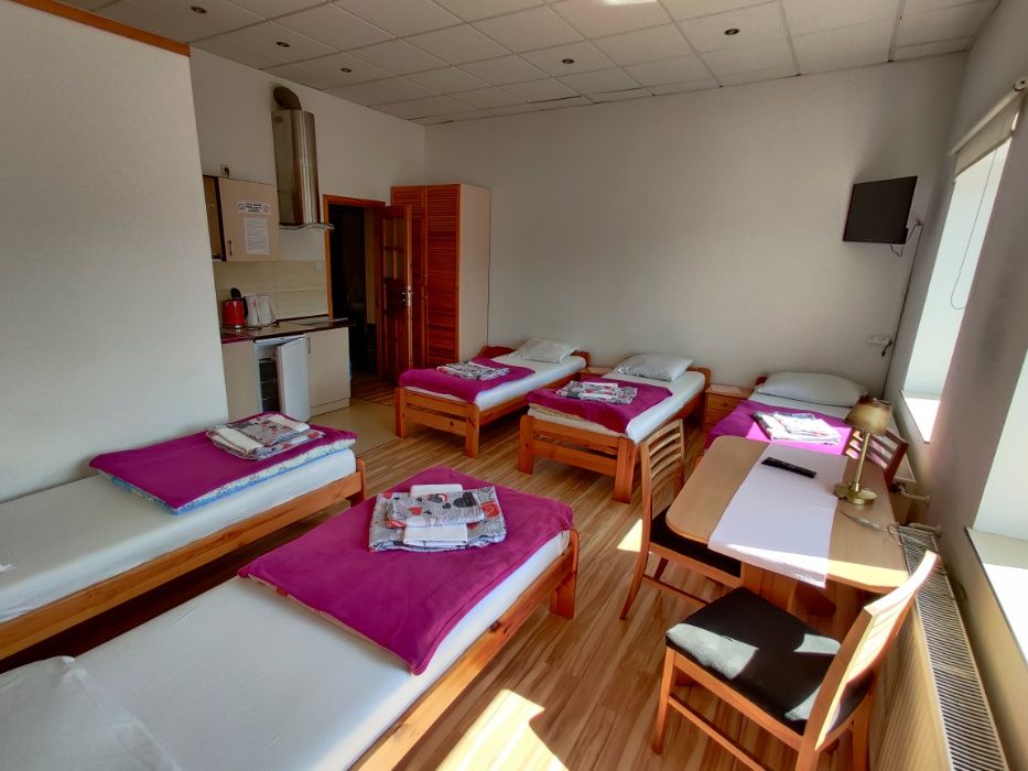 Noclegi - Pokoje Gościnne Stare Miasto - kwatery pracownicze