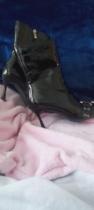 Botas de verniz pretas 37