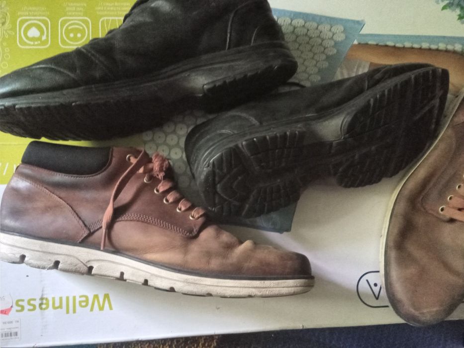 700 грн за обе пары.Комплект мужской обуви: Asics и Timberland, р. 48-49 (32 см)
​Оригинал!