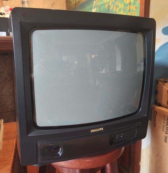TV CRT Philips 14 polegadas