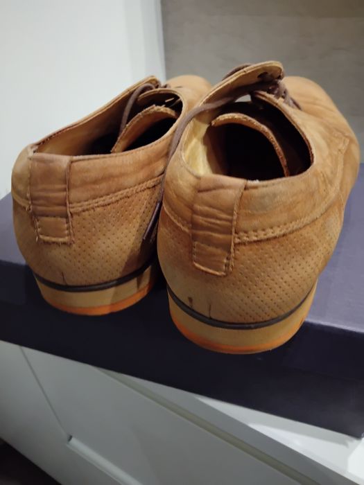 Buty męskie z numbuku