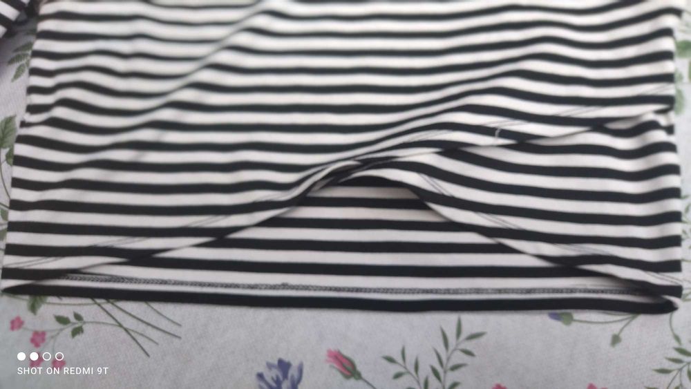 Bluzeczka damska krótka