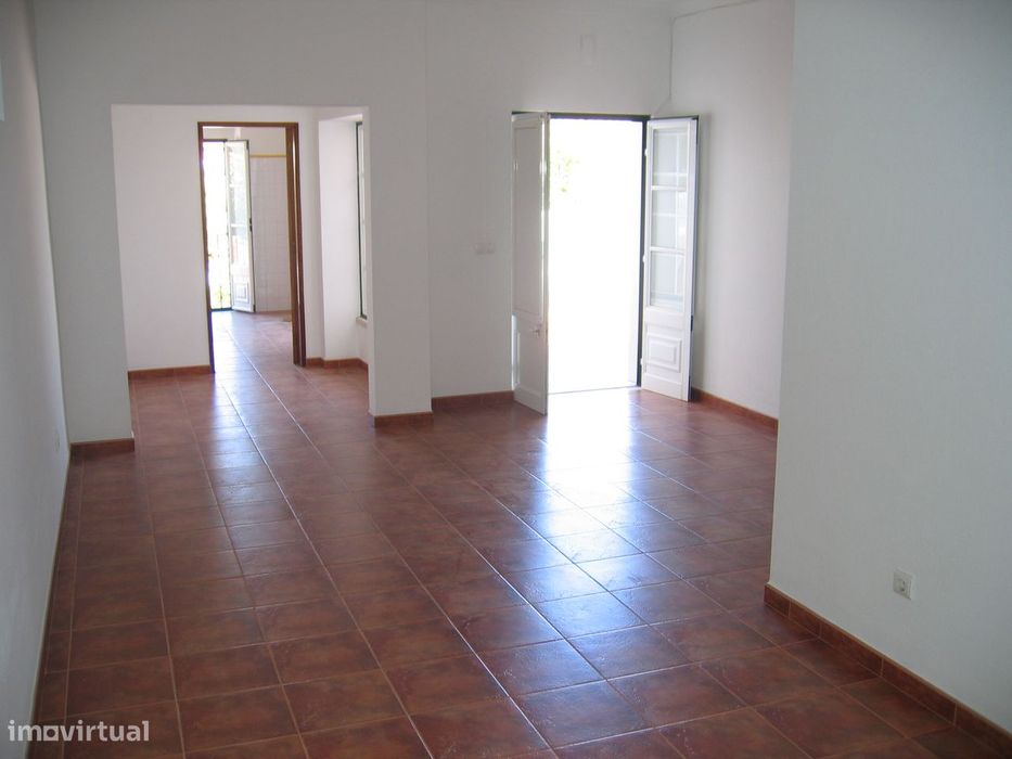 Apartamento T4 Duplex com Jardim e Varanda