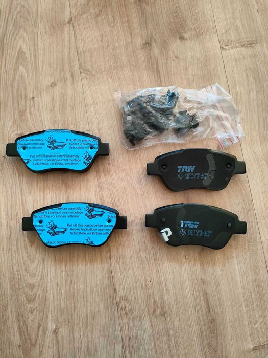 Klocki hamulcowe TRW GDB1700 Corsa Doblo Punto