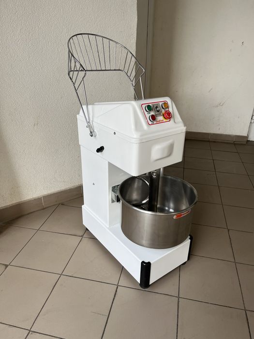 Тістоміс Промисловий-Двохшвидкісний Обєм 21 літра Новий