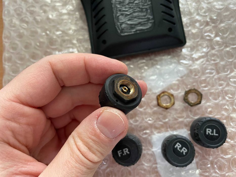 Система контроля тиску в шинах tpms безпровідна