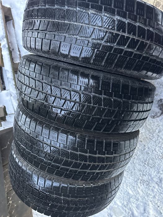 Шини майже нові 215/60 R17 Falken , резина комплект