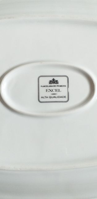 Travessa EXCEL Porcelana de Primeira Alta qualidade 33cm/24cm