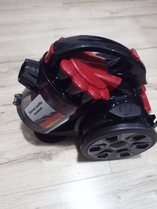 Циклонный пылесос с колбой Zepter  PWC - 700W