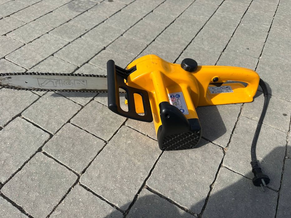 Zestaw elektronarzędzi – piła ukośnica + dodatkowe narzędzia