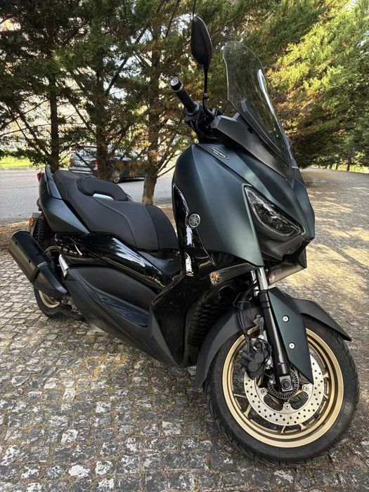 Yamaha XMAX 300 Tech Max