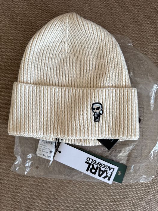 Куртка KARL LAGERFELD нова та шапка нова