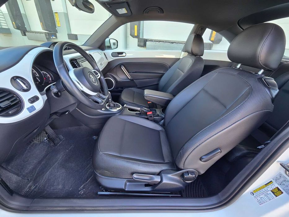 Volkswagen Beetle      2015