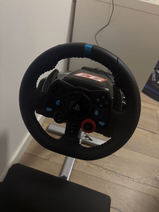 Conjunto volante + playseat (pode ser venda separada)