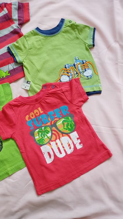 Koszulki 4 szt r. 68