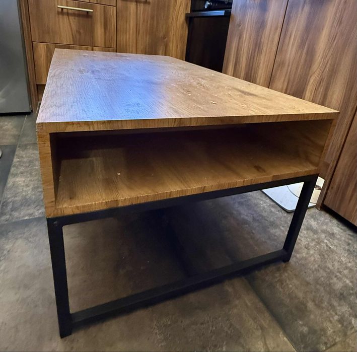 Stolik kawowy do salonu