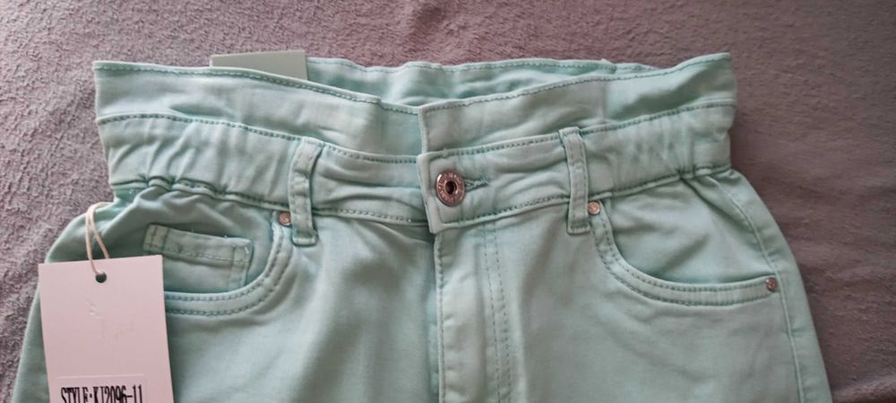 Spodnie z wysokim stanem