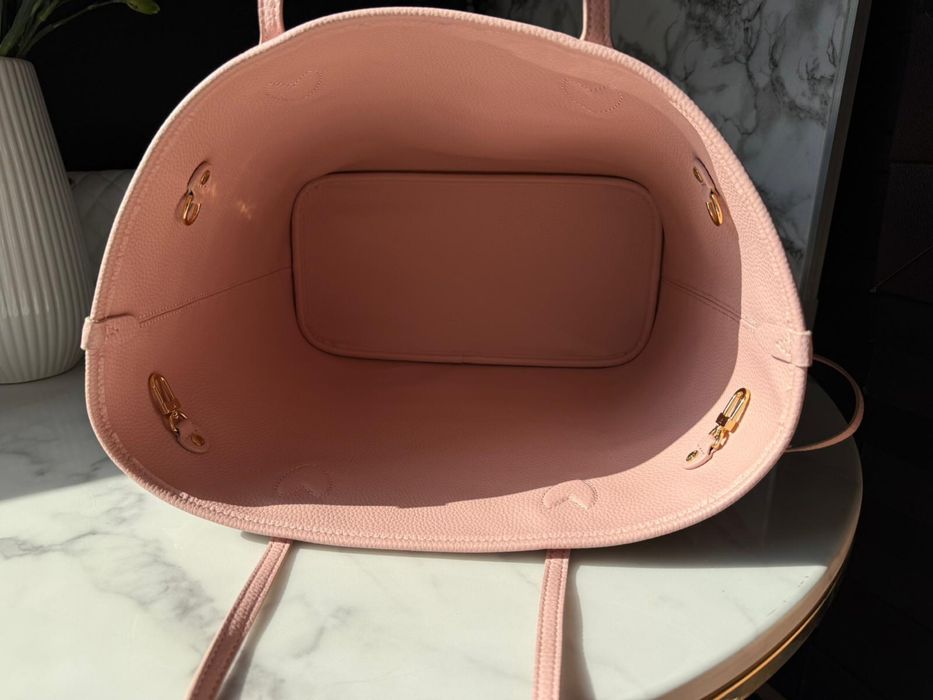 Torebka Louis Vuitton Neverfull MM Out